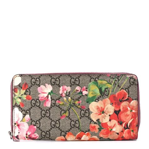 gucci gg supreme monogram blooms zip around wallet antique rose|Gucci GG Supreme Monogram Blooms Continental Wallet.